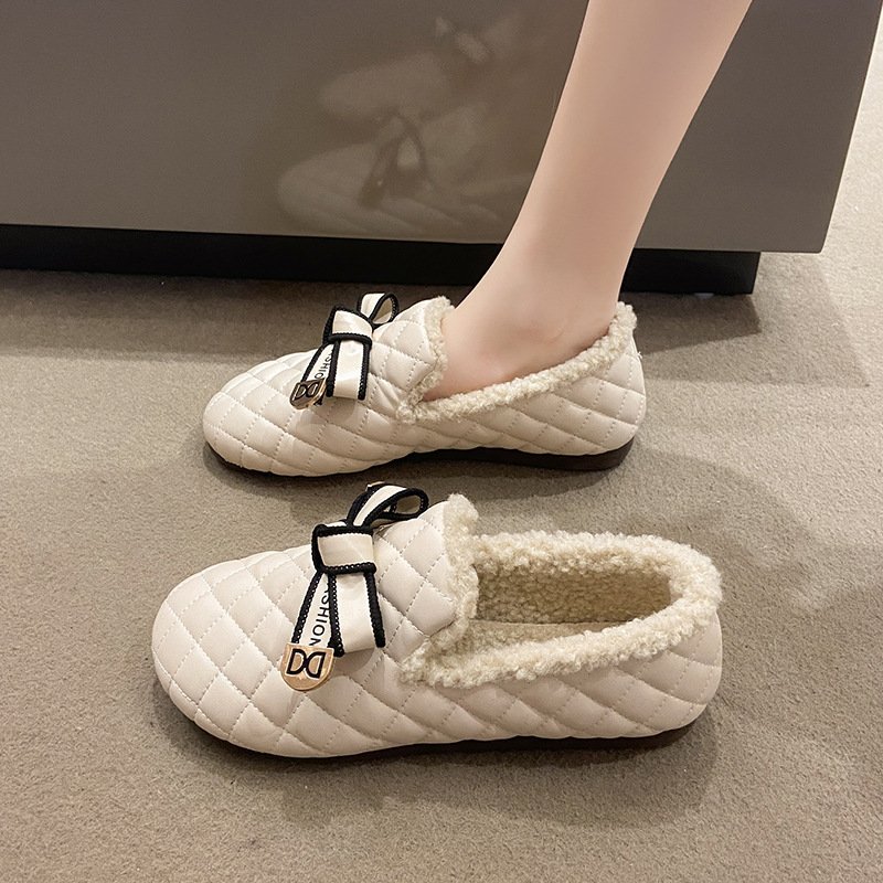 Versatile Non-slip Small Leather Shoes - Image 4